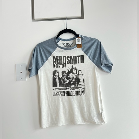 American Eagle Aerosmith T-shirt - Picture 2 of 4